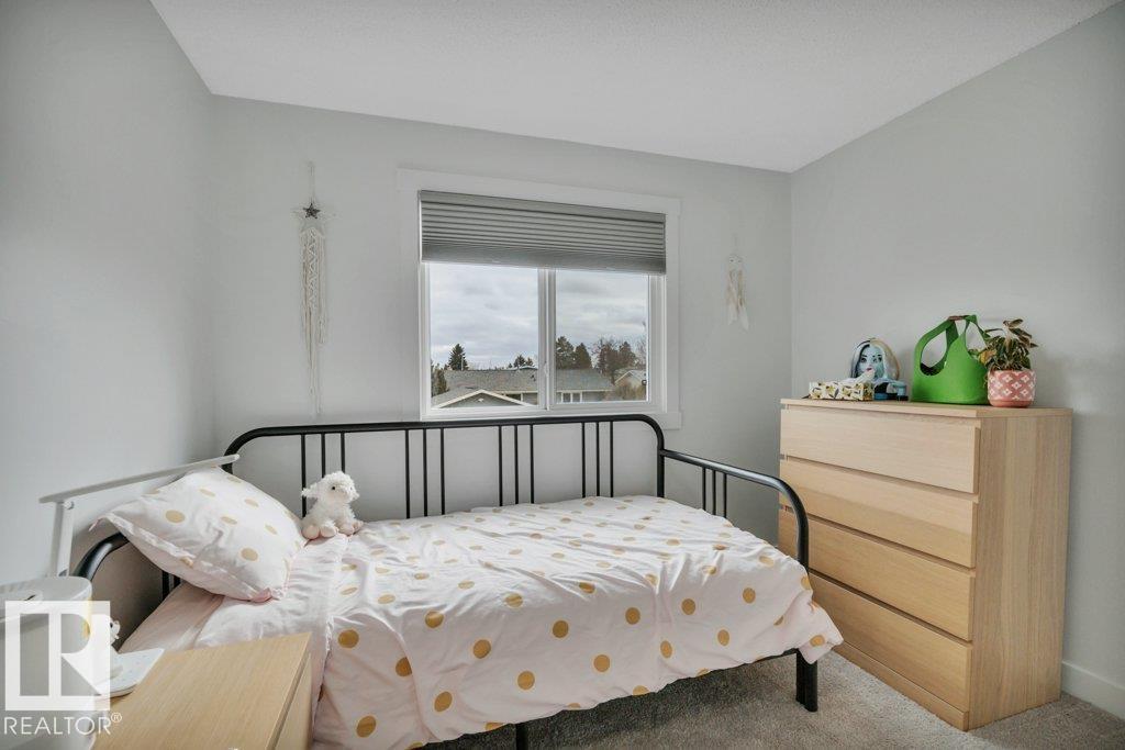 10721 33A AV NW, Edmonton