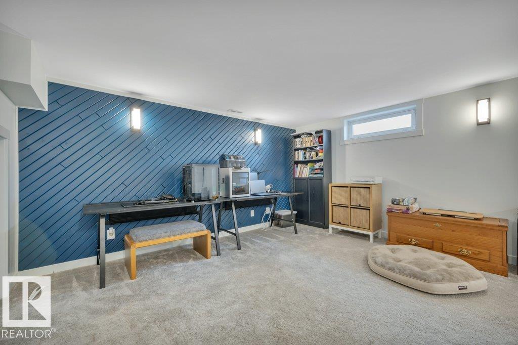 10721 33A AV NW, Edmonton