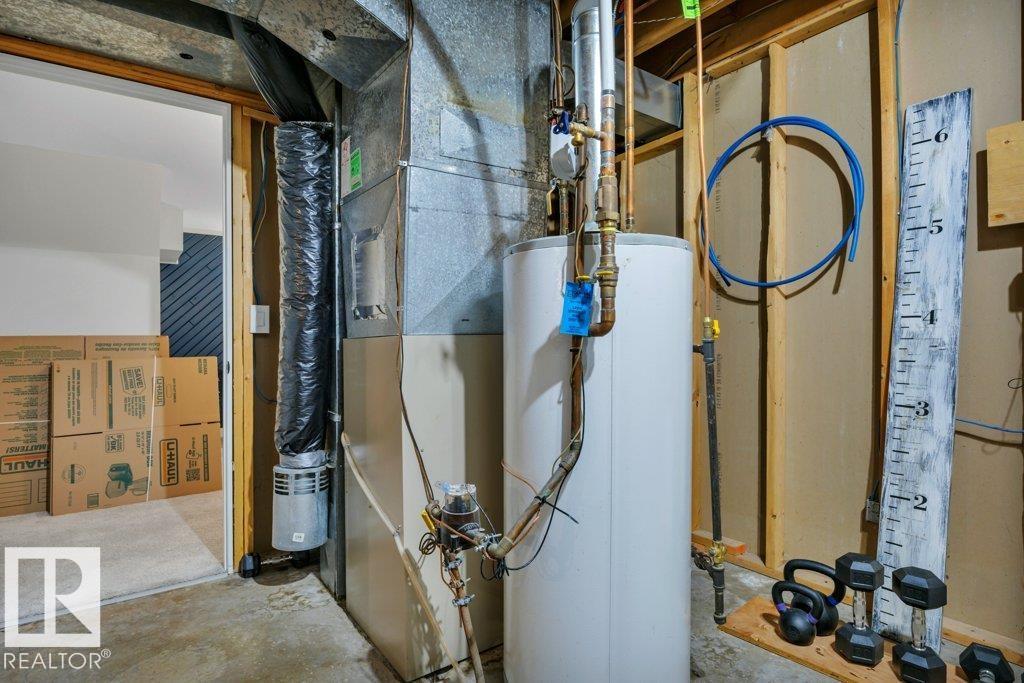 10721 33A AV NW, Edmonton