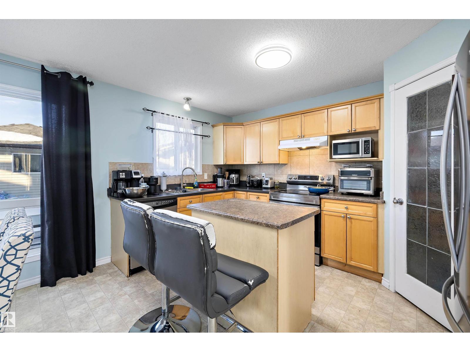 16304 43 ST NW, Edmonton