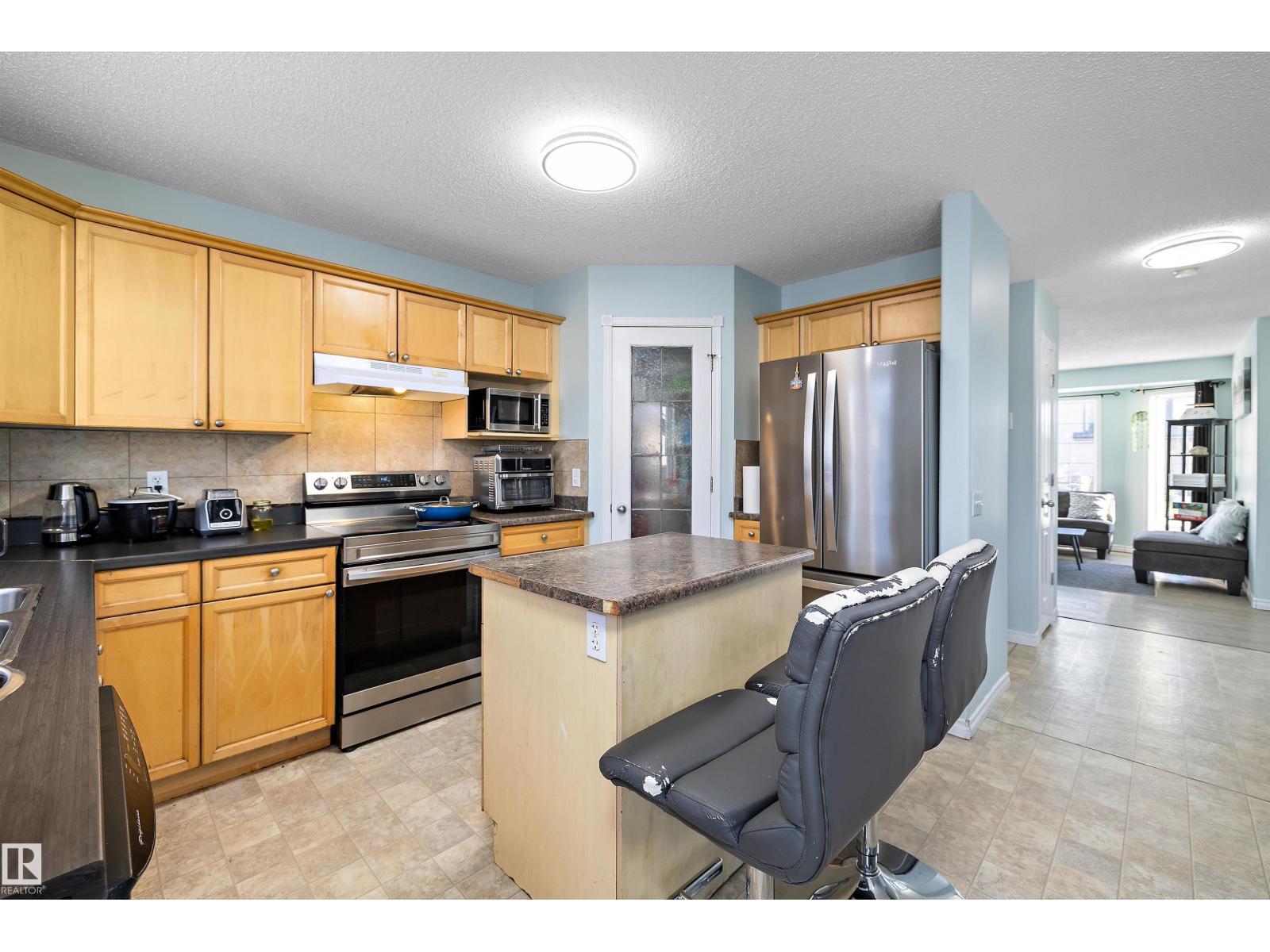 16304 43 ST NW, Edmonton