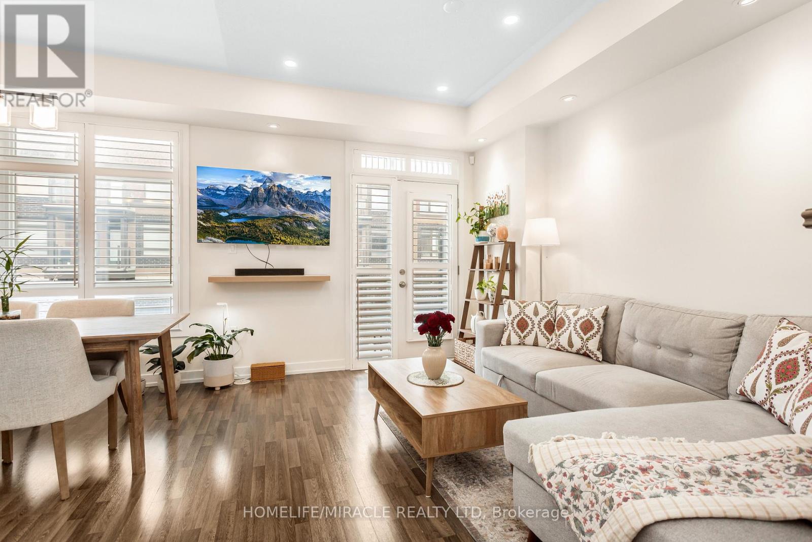 285 DALHOUSIE STREET - 14