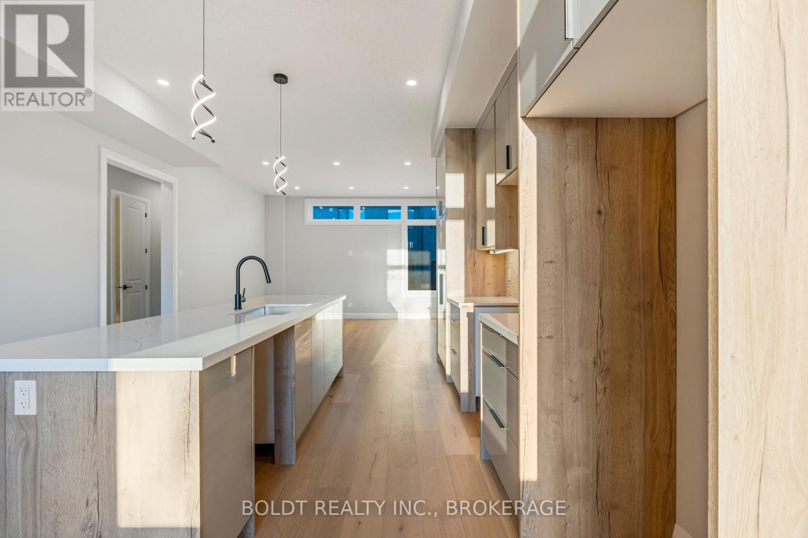 35 WELLSPRING WAY - 16