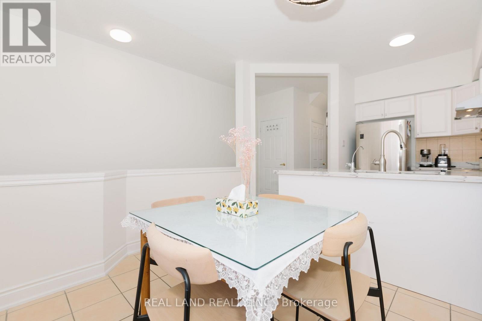 22 LORING DOOLITTLE COURT - 16