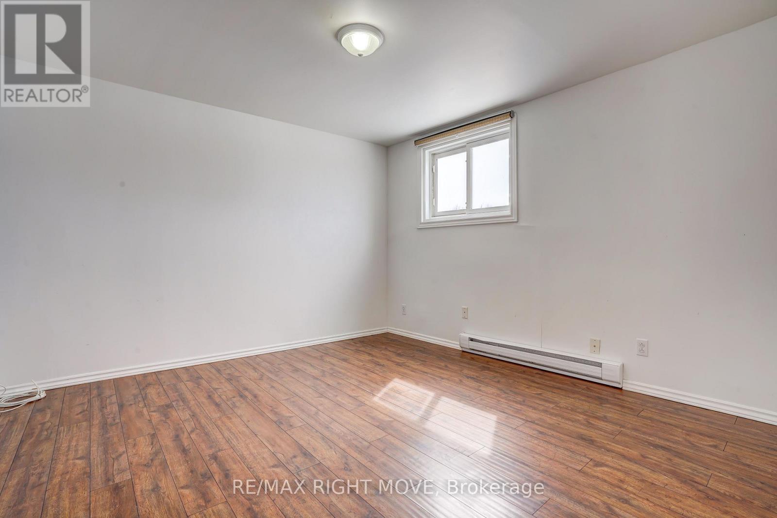 15 – 40 VICTORIA CRESCENT,Orillia,,