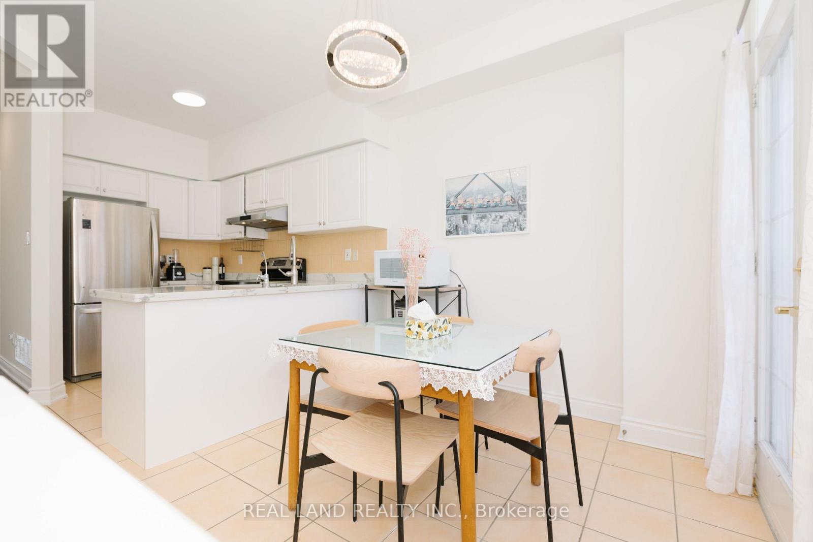 22 LORING DOOLITTLE COURT - 11