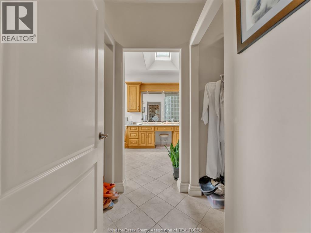 1841 Talbot ROAD West - 12