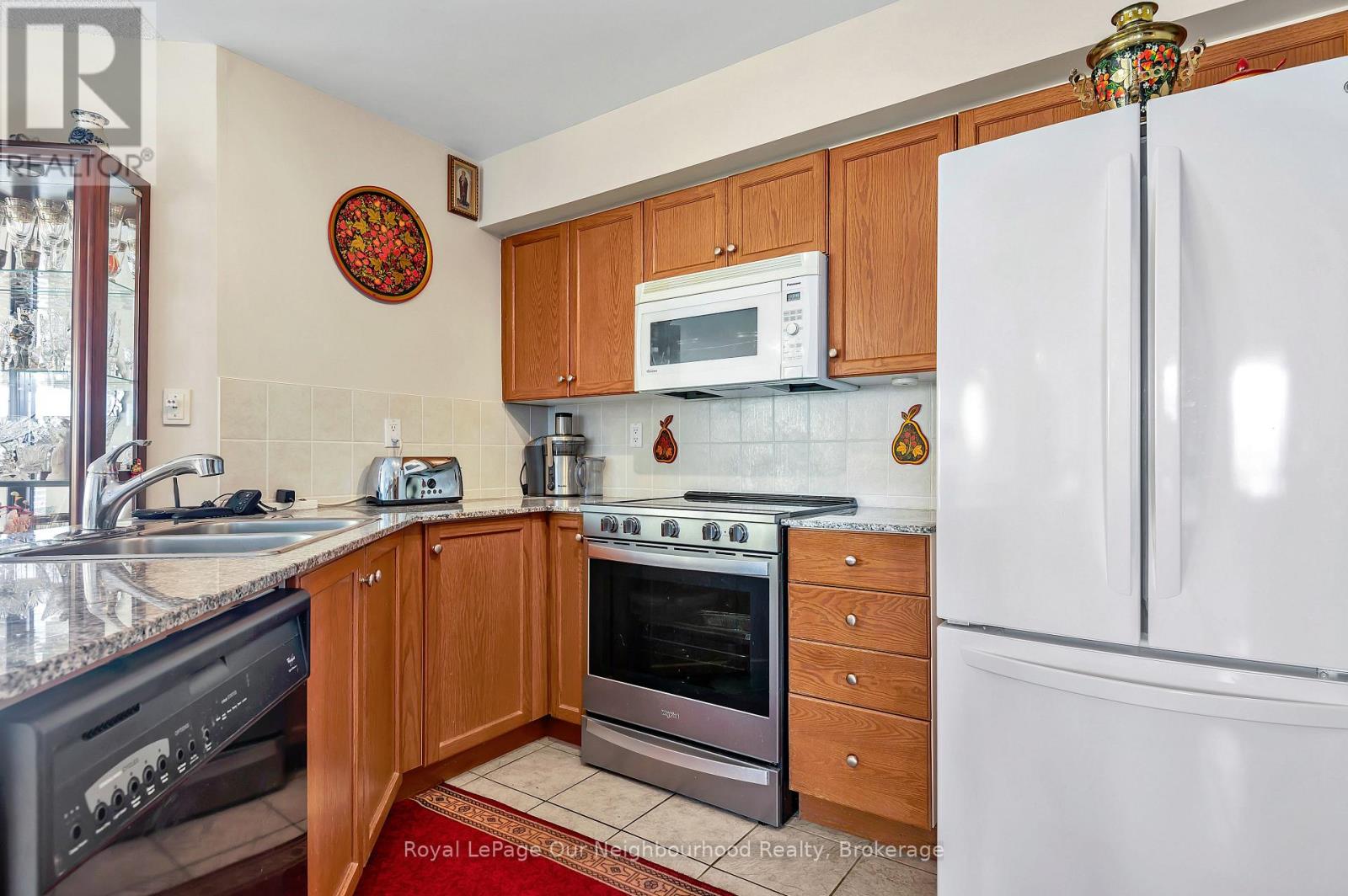 #813 1720 EGLINTON AVENUE E - 6
