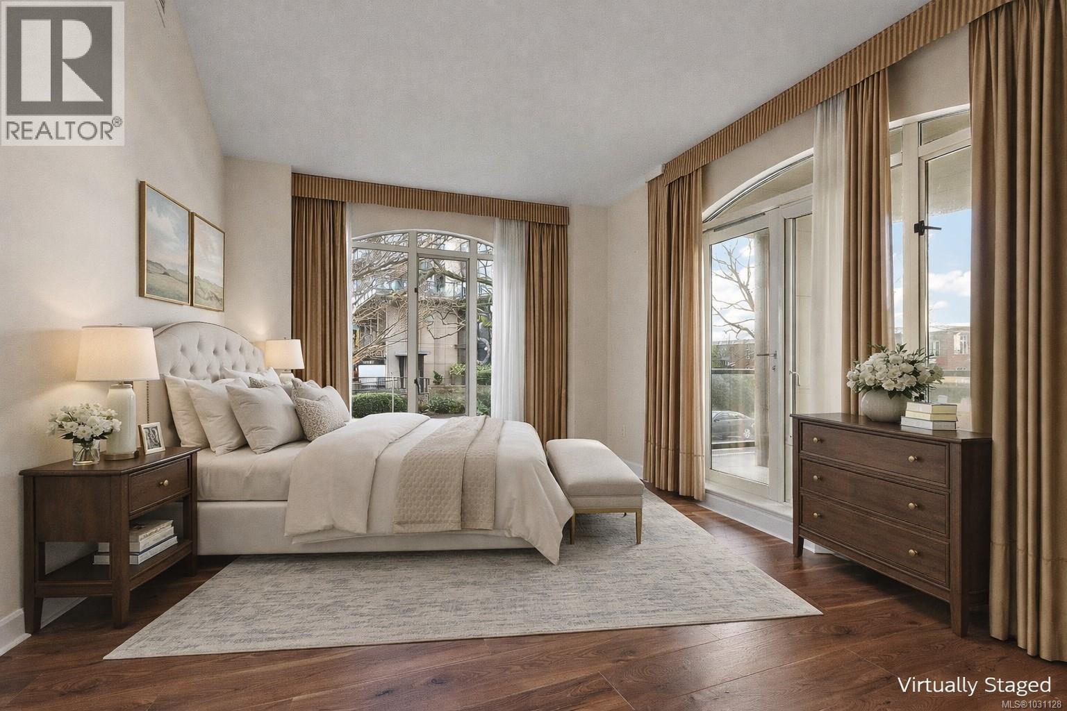 #330 21 DALLAS RD - 13