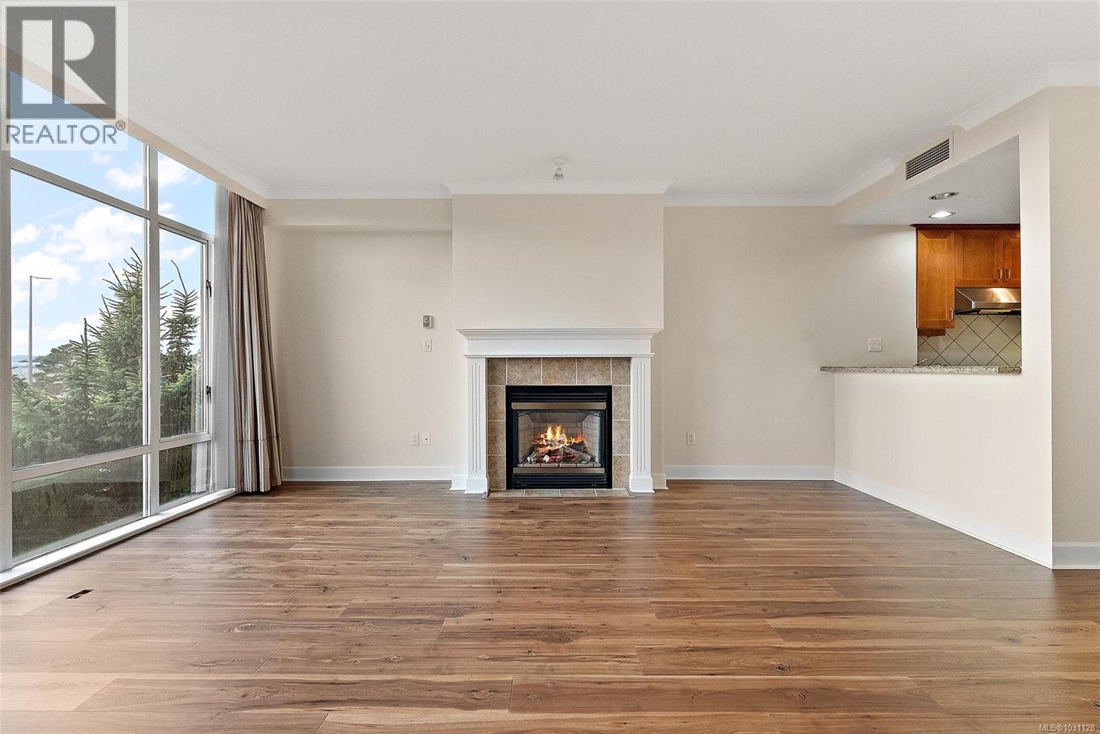 #330 21 DALLAS RD - 6