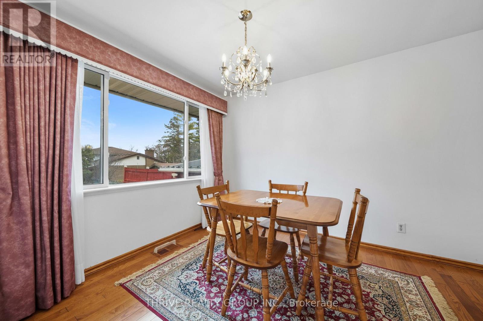6 SOUTHWOOD CRESCENT - 12