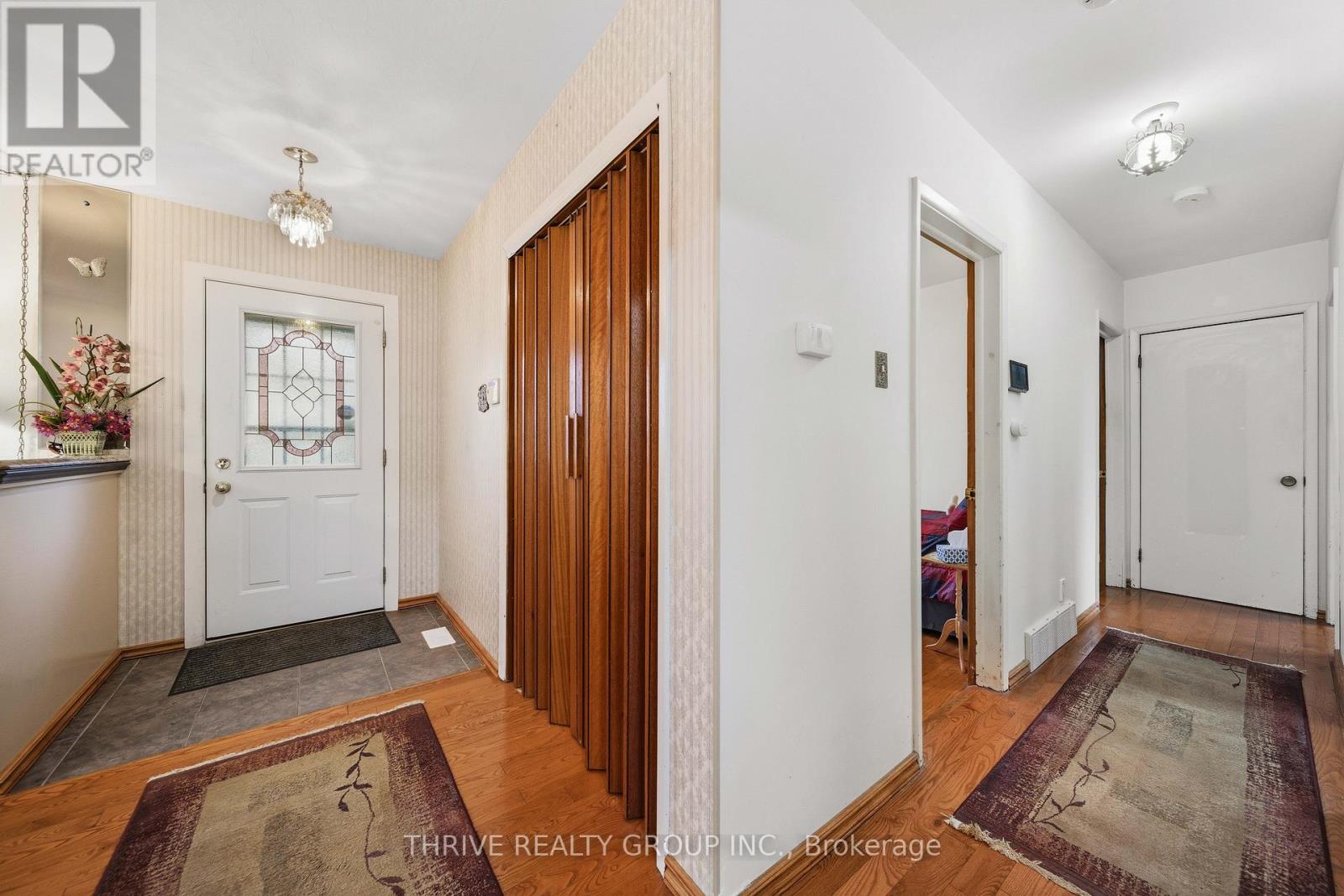 6 SOUTHWOOD CRESCENT - 17