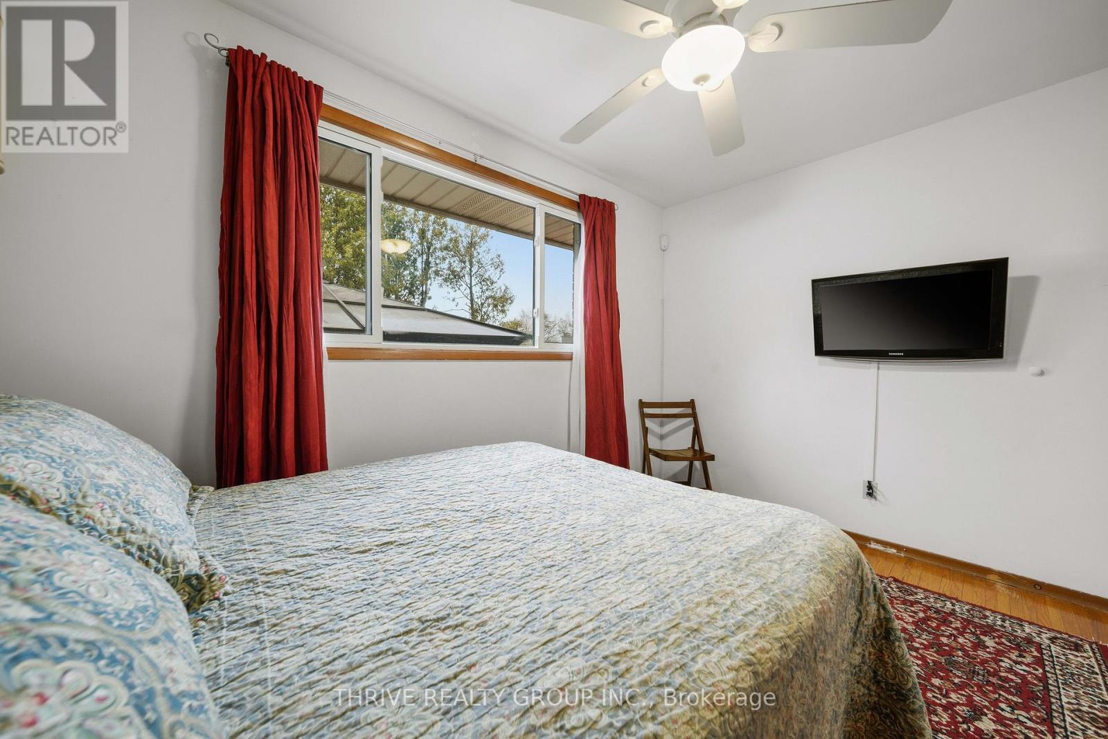 6 SOUTHWOOD CRESCENT - 22