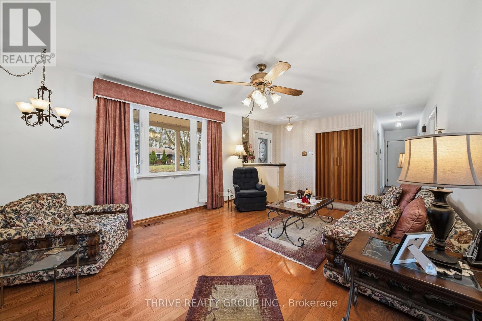 6 SOUTHWOOD CRESCENT - 8