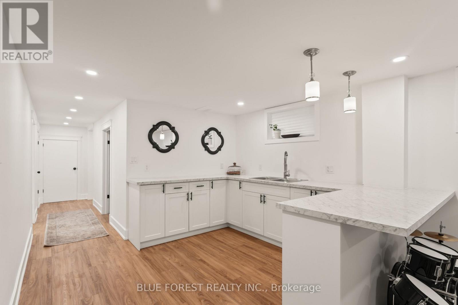 6742 JAMES STREET Property Photo