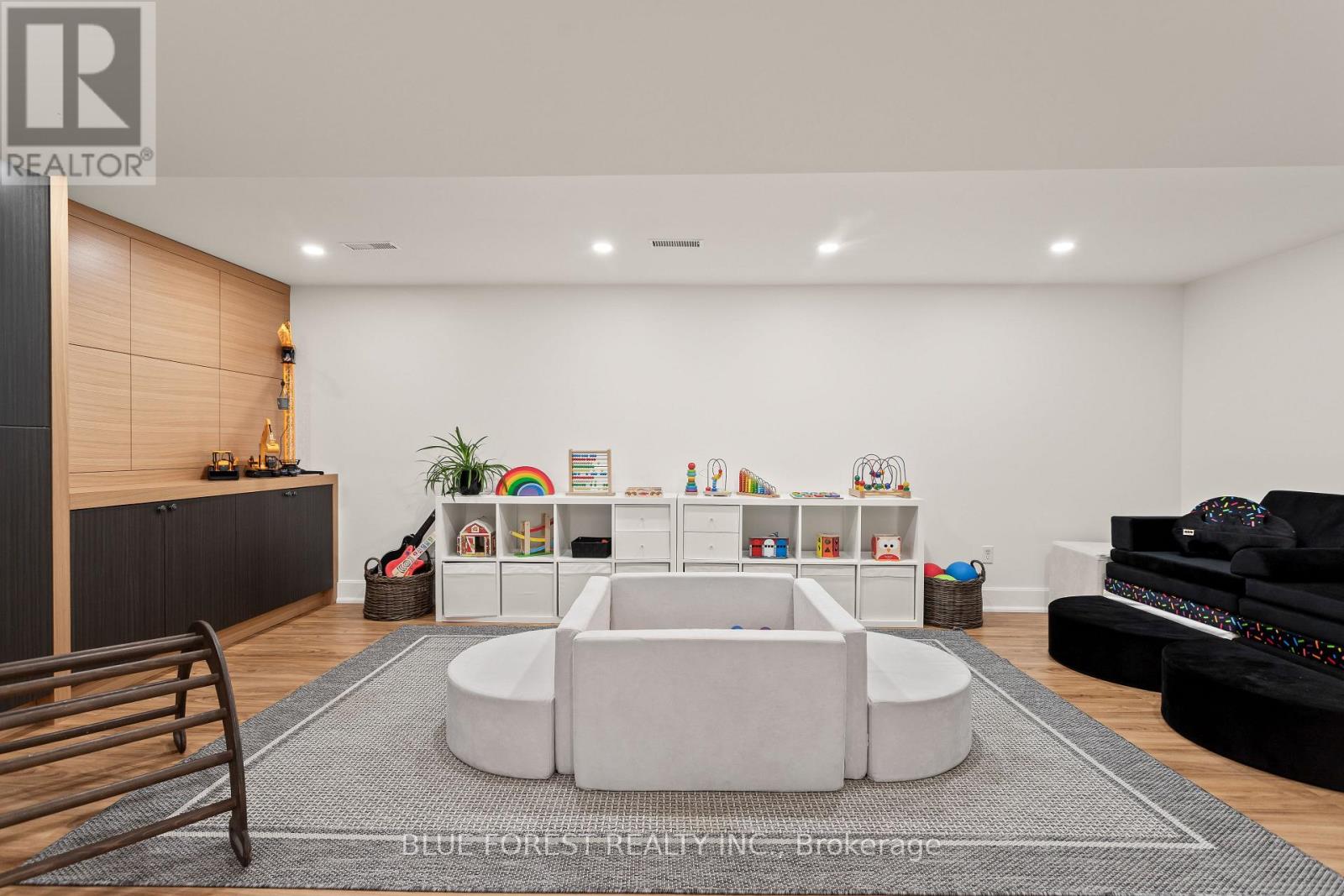 6742 JAMES STREET Property Photo