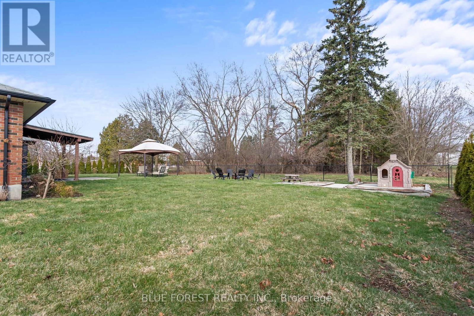 6742 JAMES STREET Property Photo