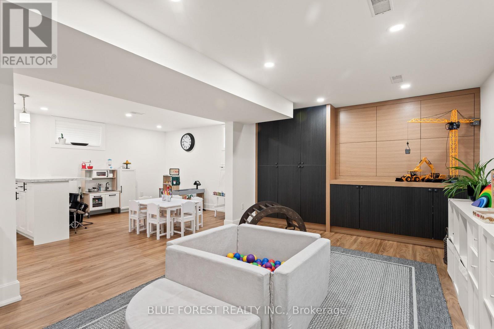 6742 JAMES STREET Property Photo