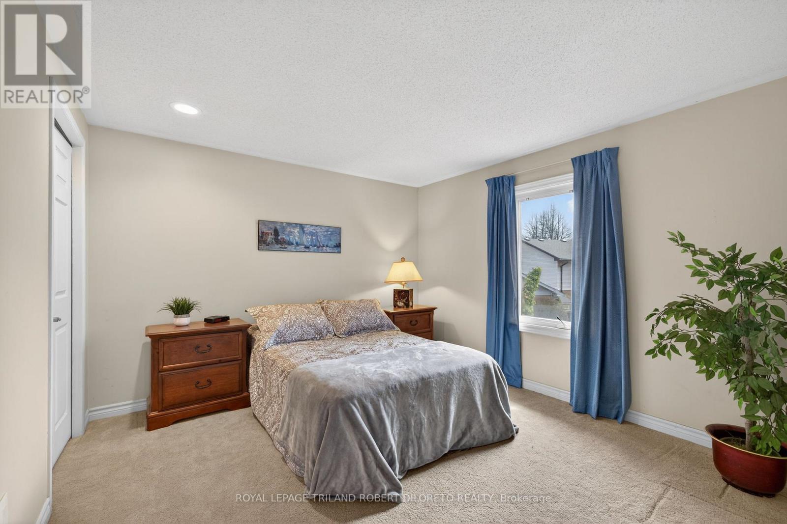 66 CHALFONT CRESCENT Property Photo