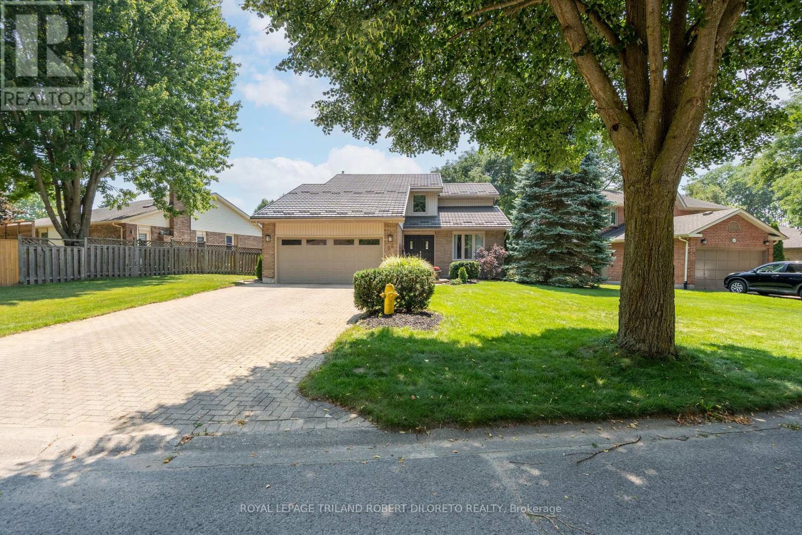 66 CHALFONT CRESCENT Property Photo