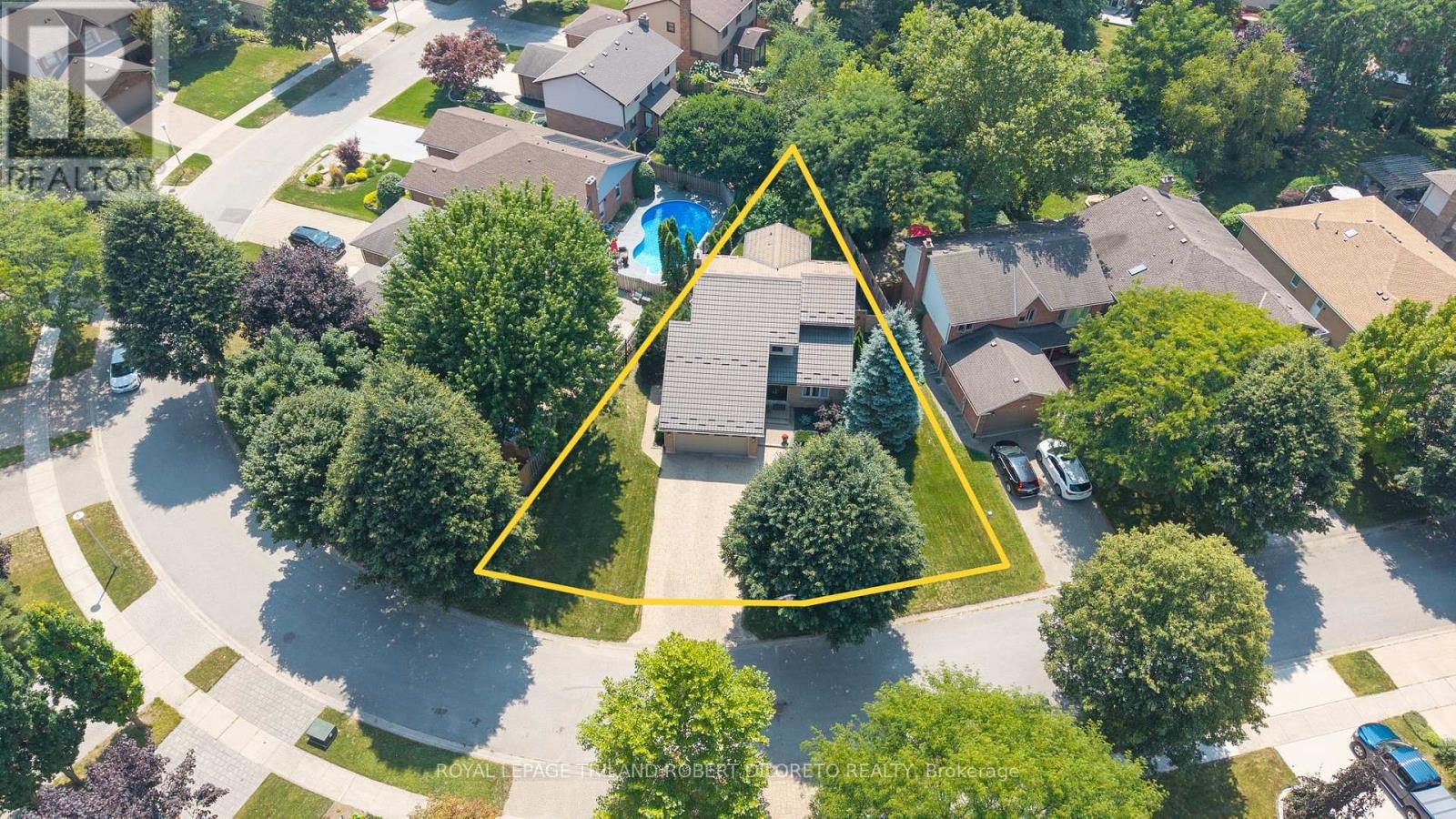 66 CHALFONT CRESCENT Property Photo