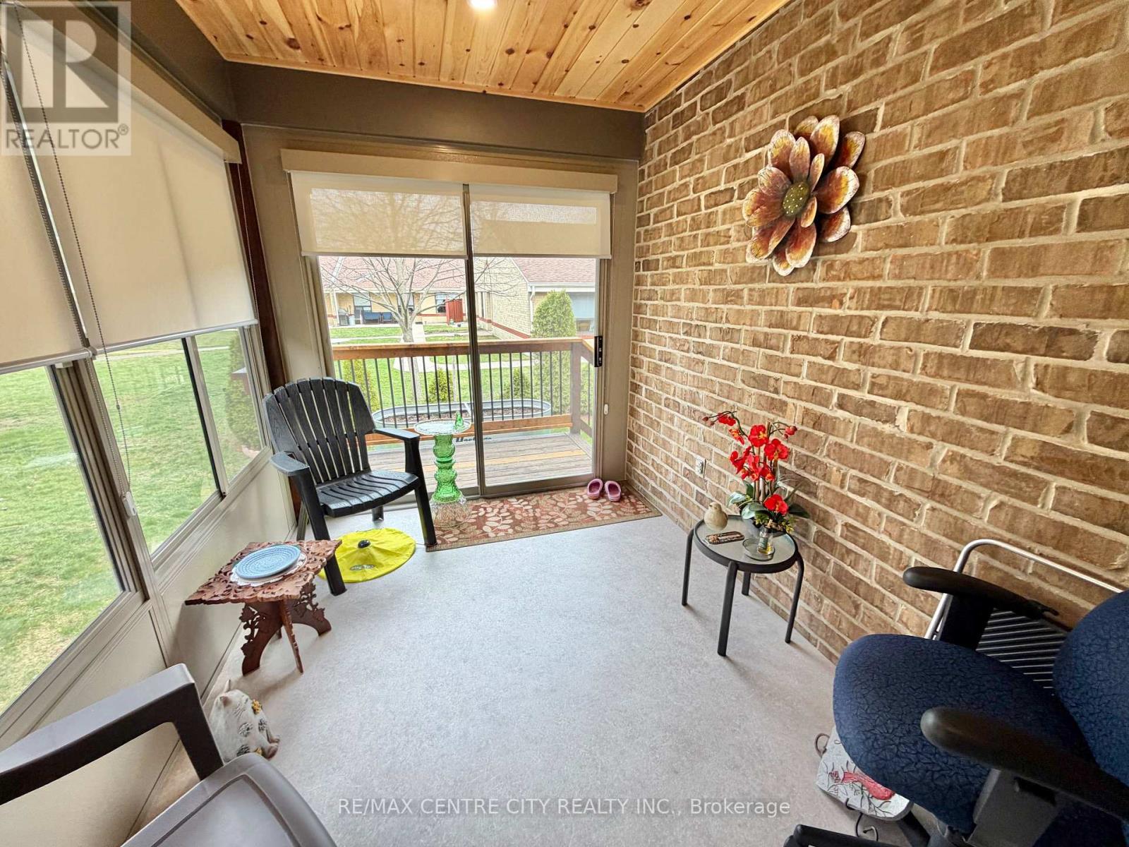 15 HOLLAND AVENUE Property Photo