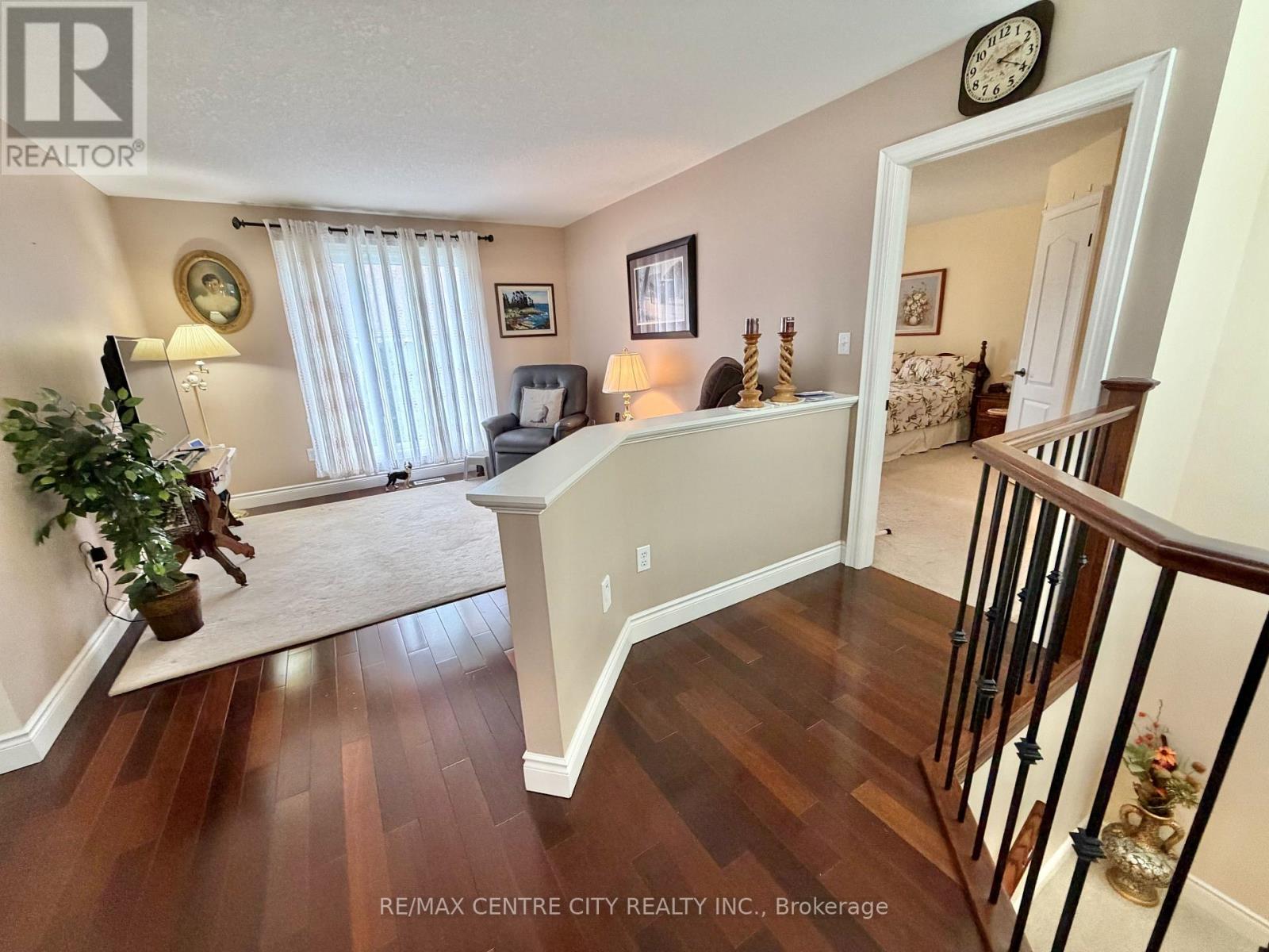 15 HOLLAND AVENUE Property Photo