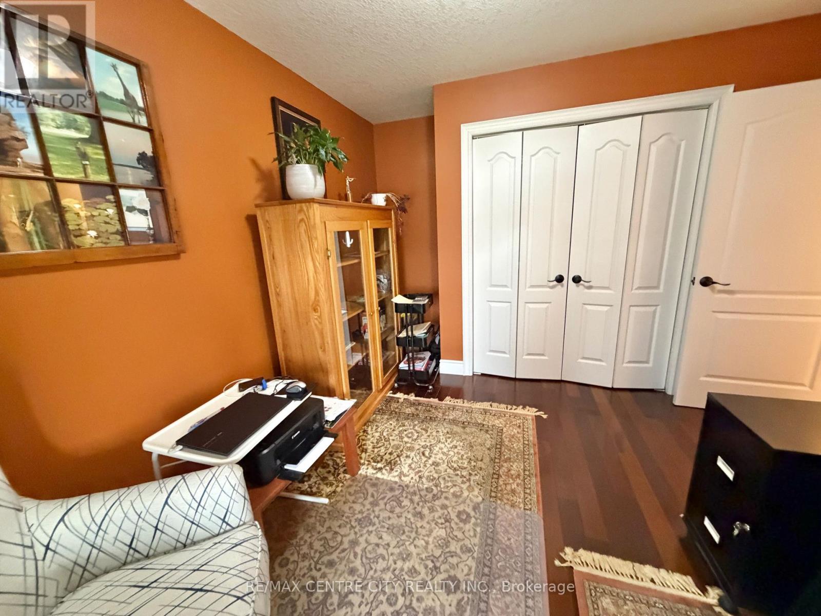 15 HOLLAND AVENUE Property Photo