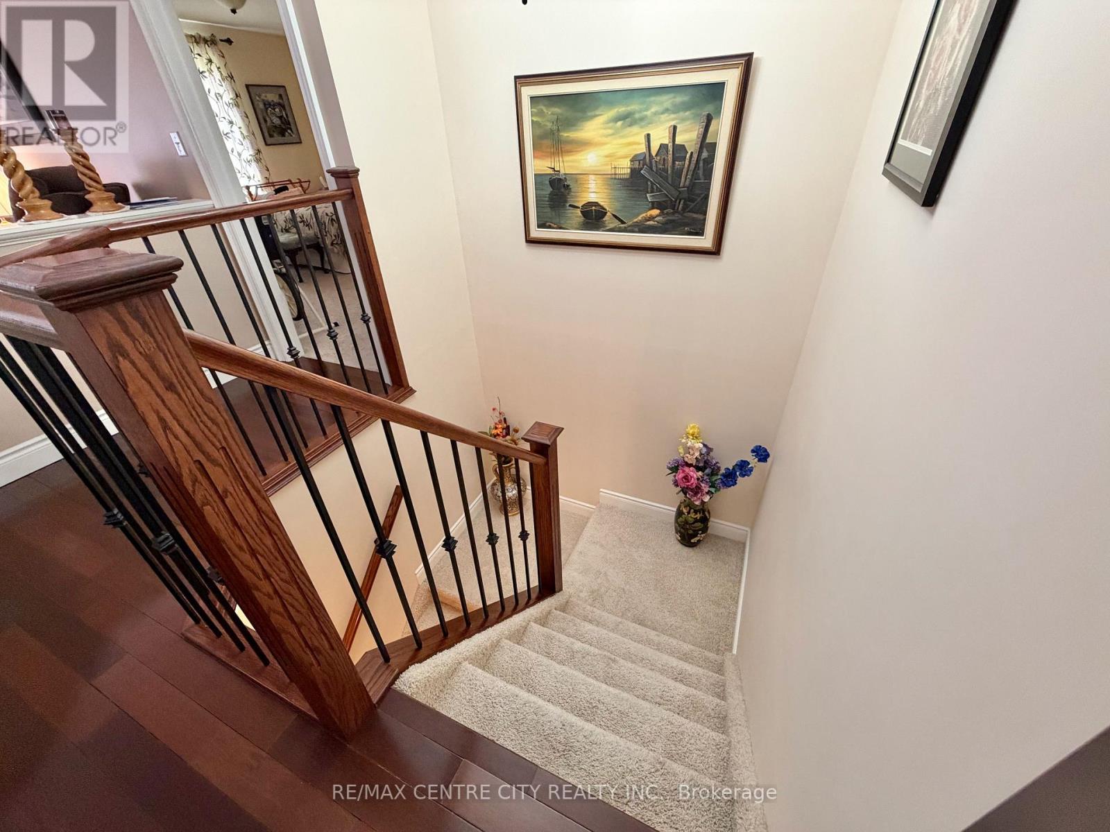 15 HOLLAND AVENUE Property Photo