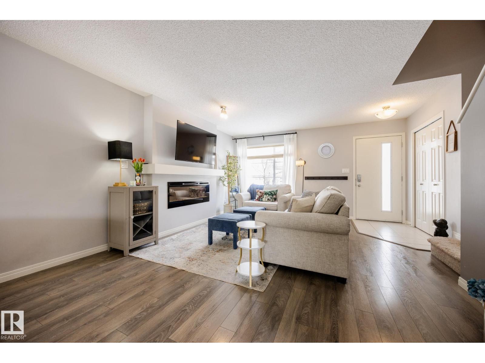 3841 Powell WD SW SW, Edmonton