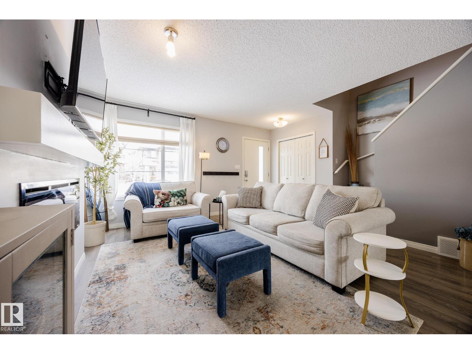 3841 Powell WD SW SW, Edmonton