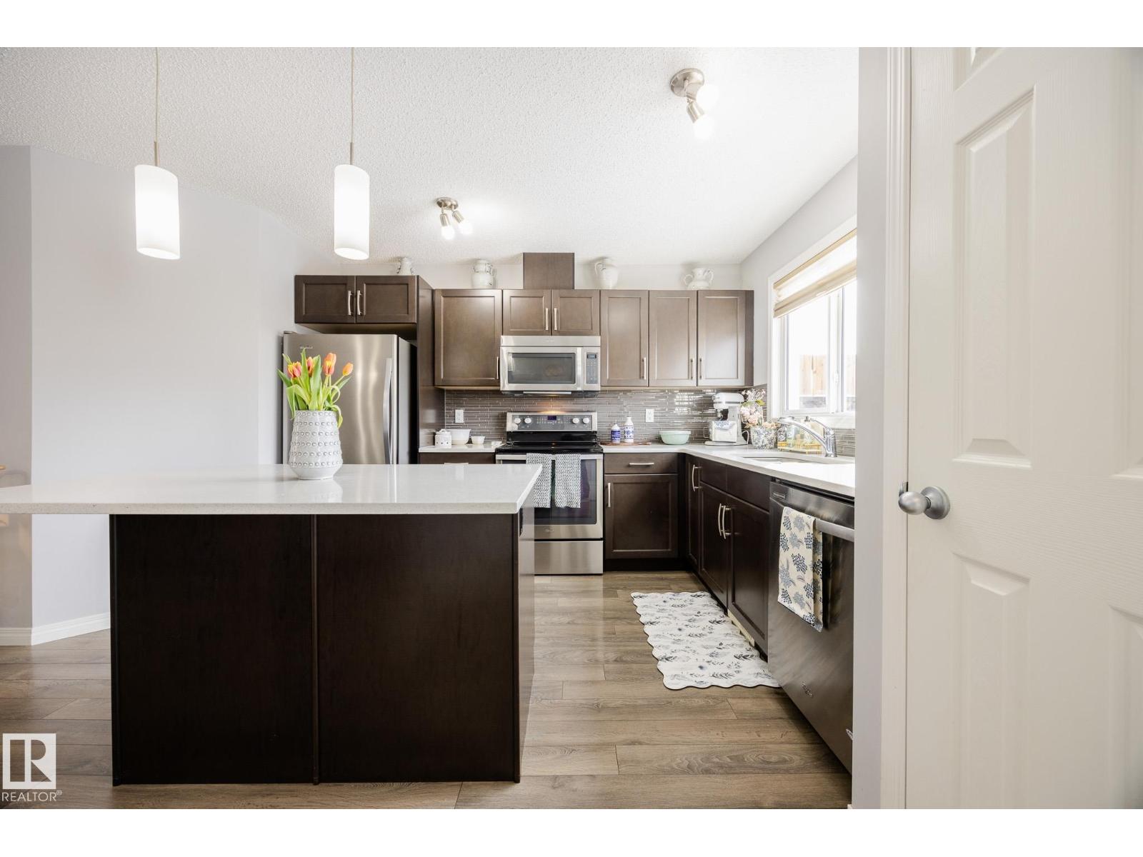 3841 Powell WD SW SW, Edmonton