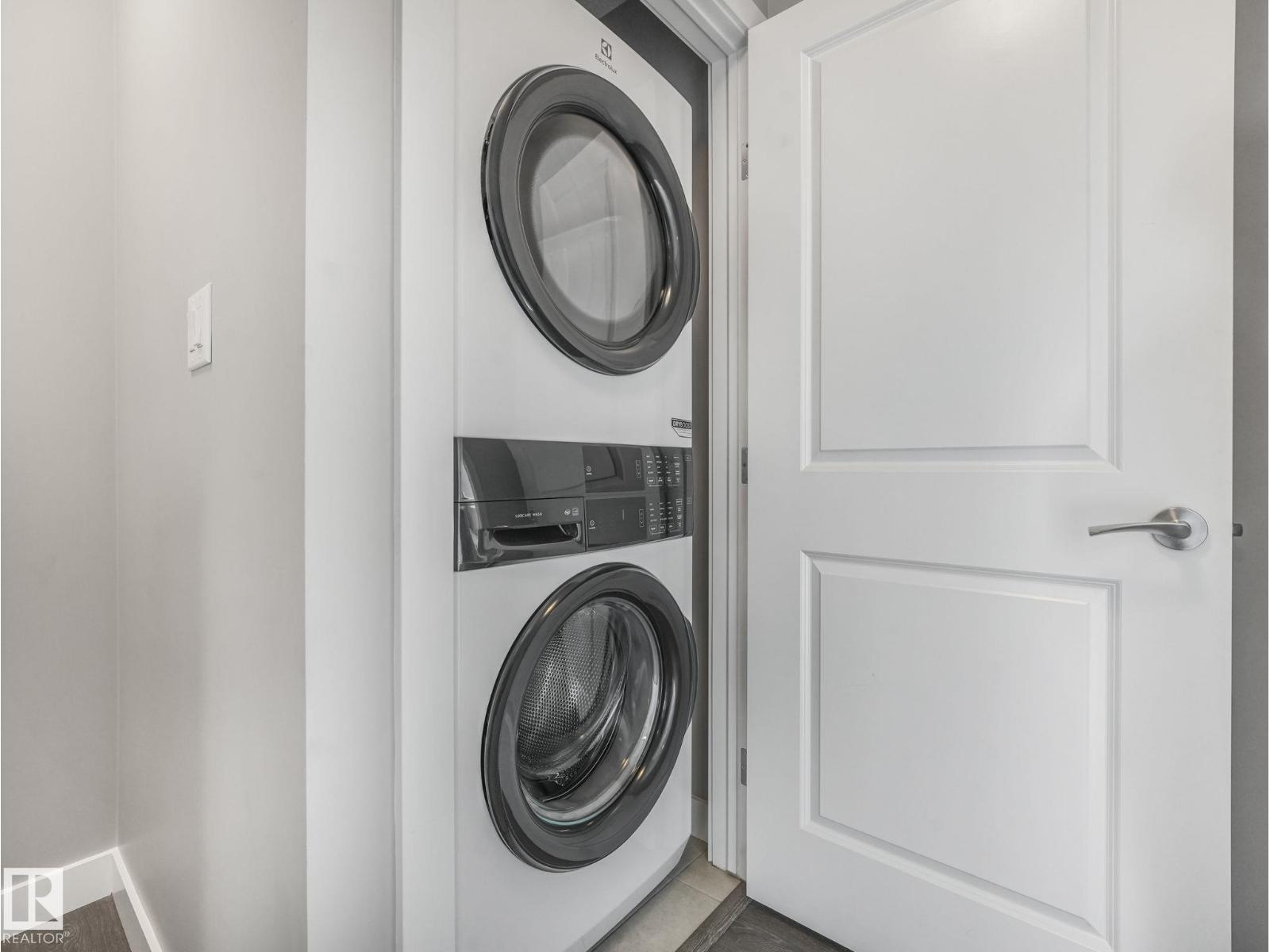 #23 13139 205 ST NW, Edmonton