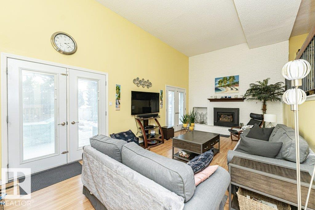 3010 108 ST NW, Edmonton