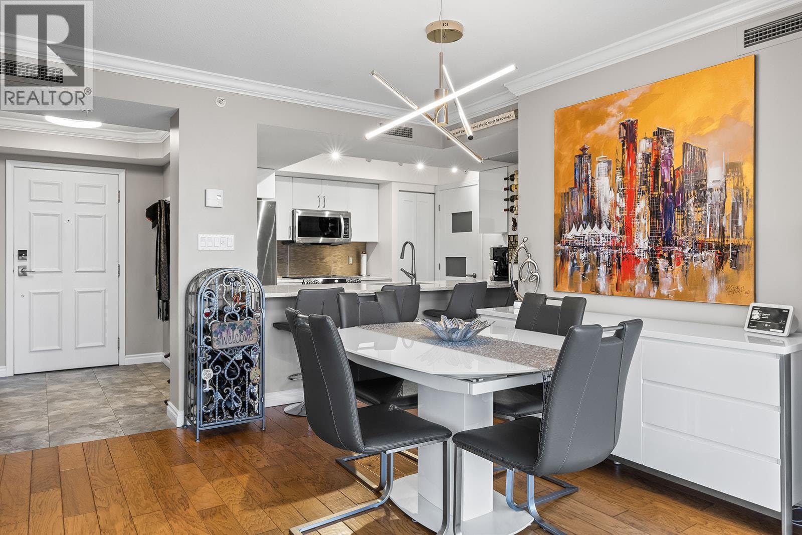 302 1160 Sunset Drive, Kelowna