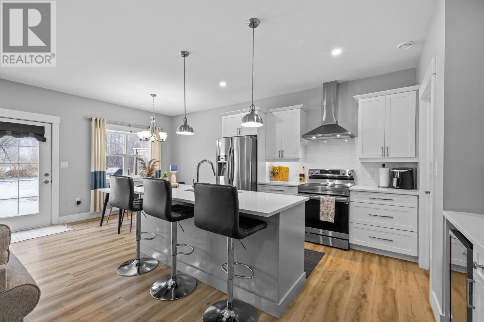 40 WOODHOUSE COURT - 11