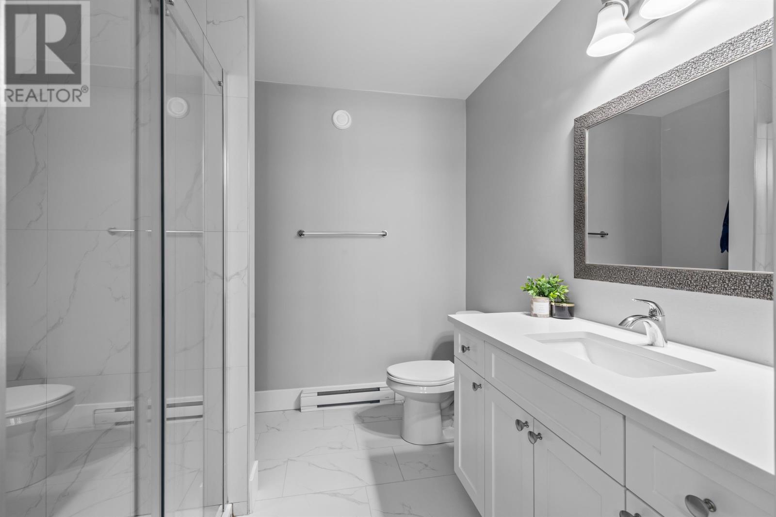 40 WOODHOUSE COURT - 29