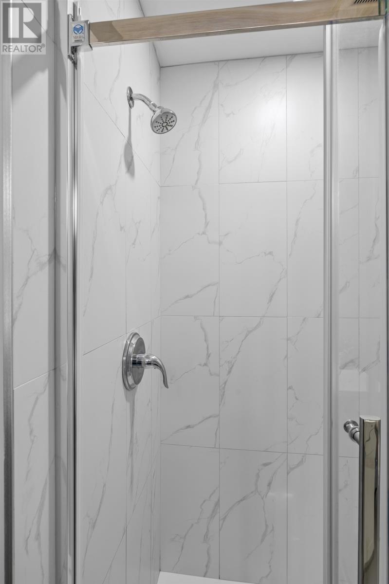 40 WOODHOUSE COURT - 30