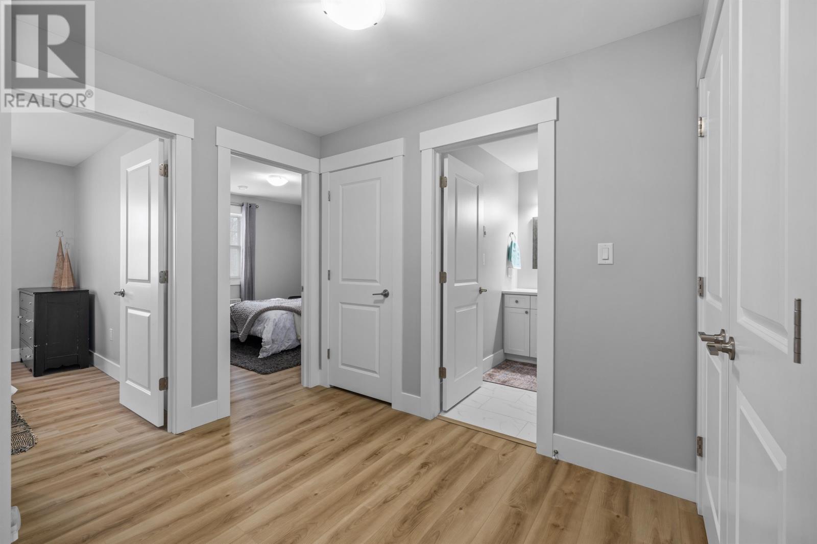 40 WOODHOUSE COURT - 31