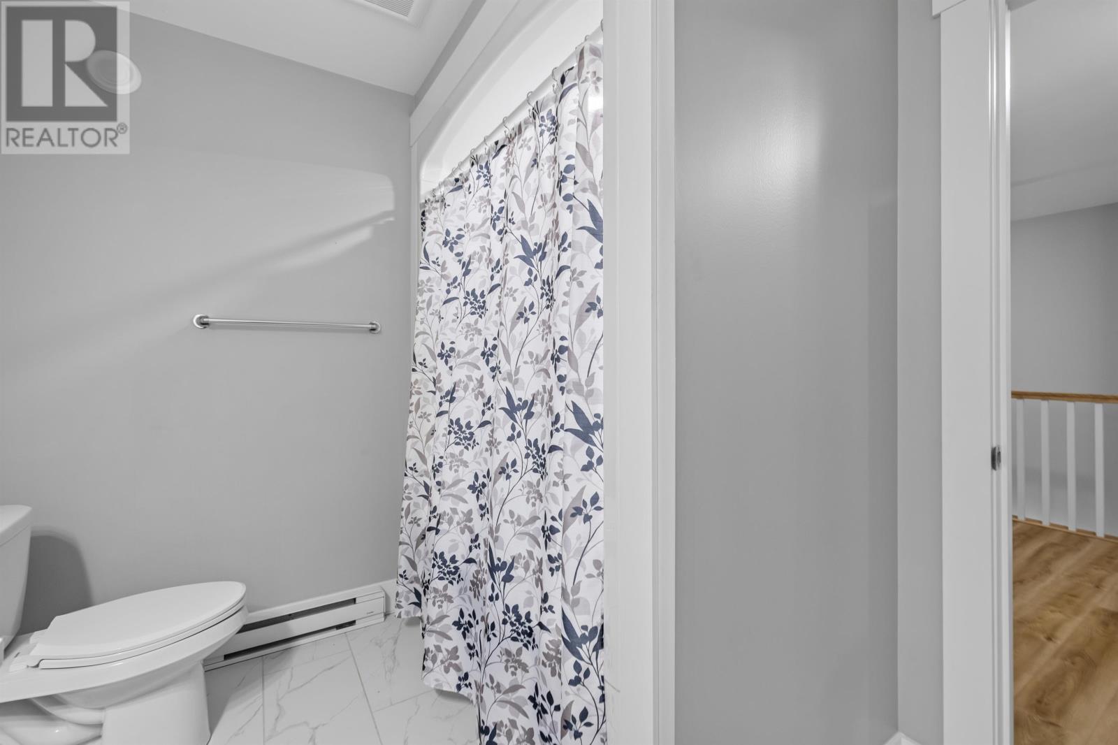 40 WOODHOUSE COURT - 33