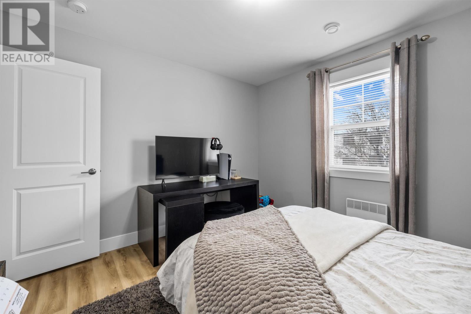 40 WOODHOUSE COURT - 35