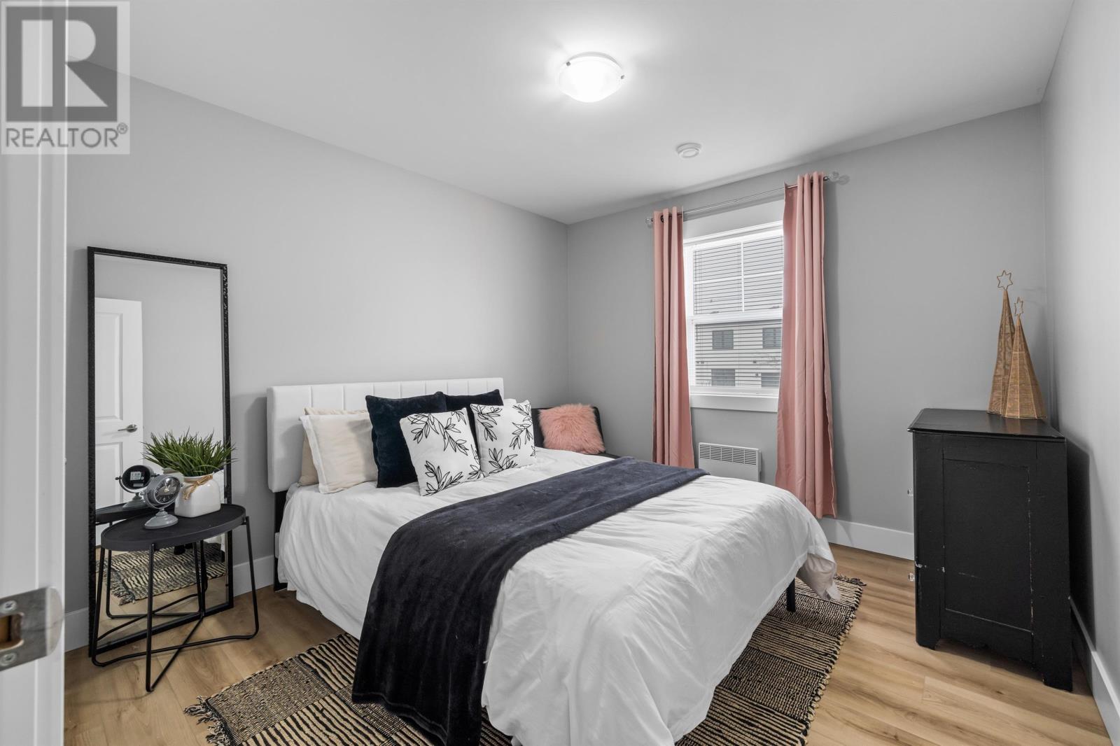 40 WOODHOUSE COURT - 36