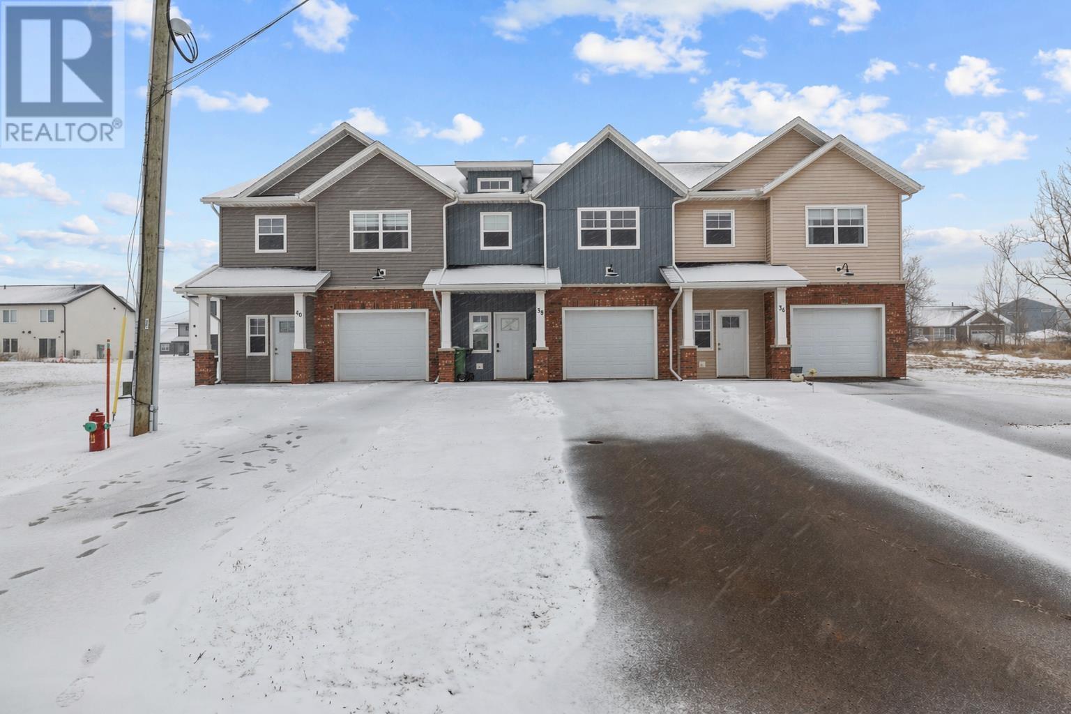 40 WOODHOUSE COURT - 41