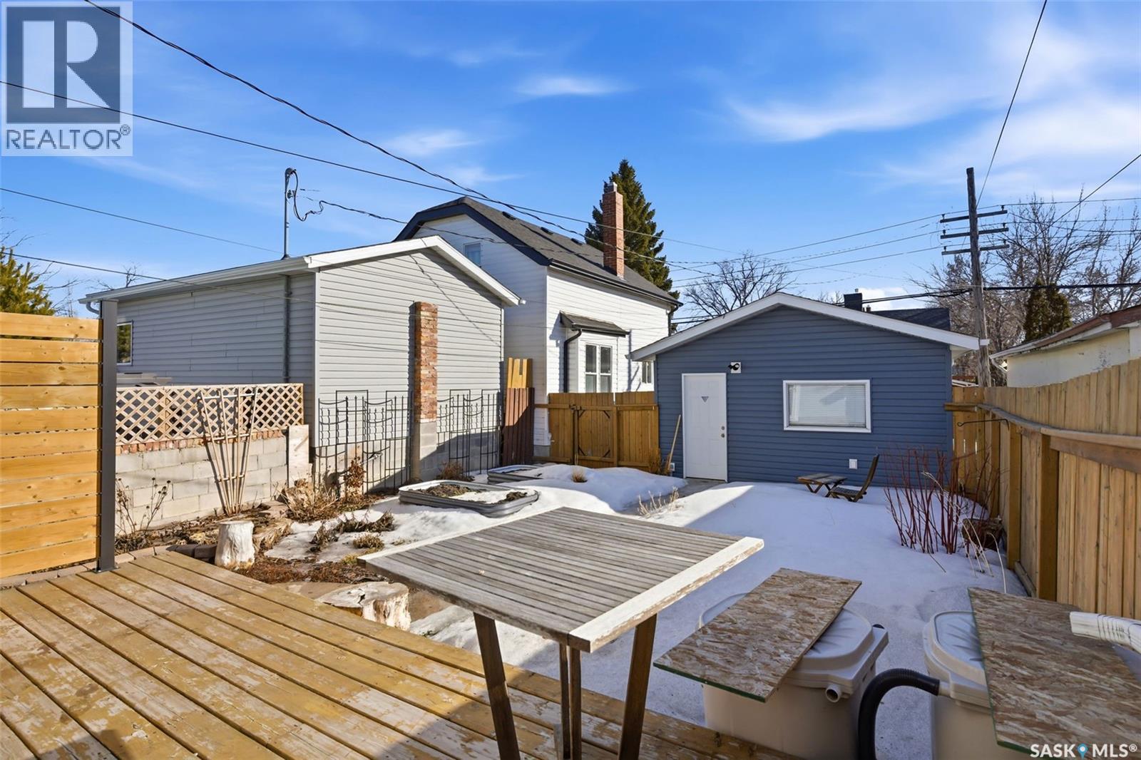 3809 Victoria AVENUE - 24