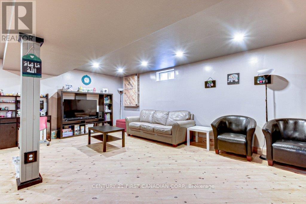 67 WEYMOUTH DRIVE - 18