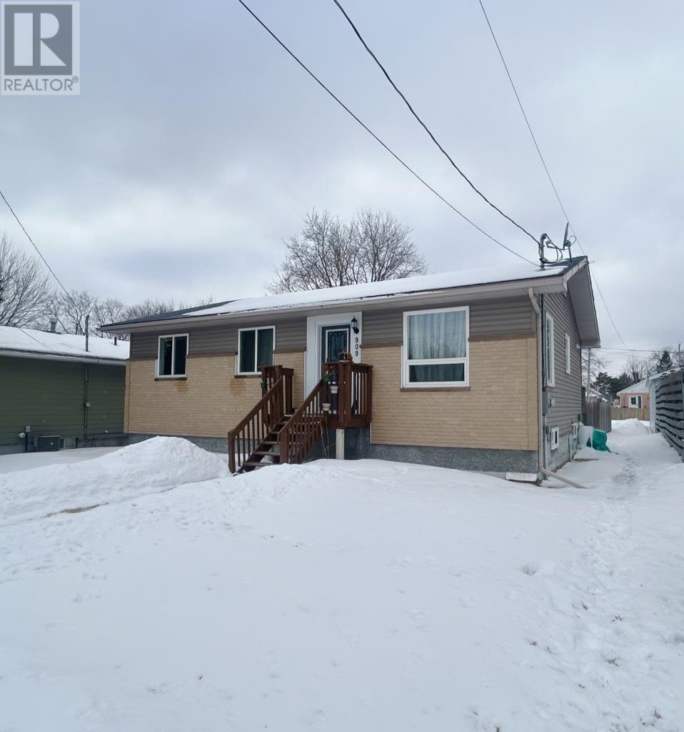909 Christie Avenue North, Fort Frances, Ontario, P9A2G4 — Photo 19
