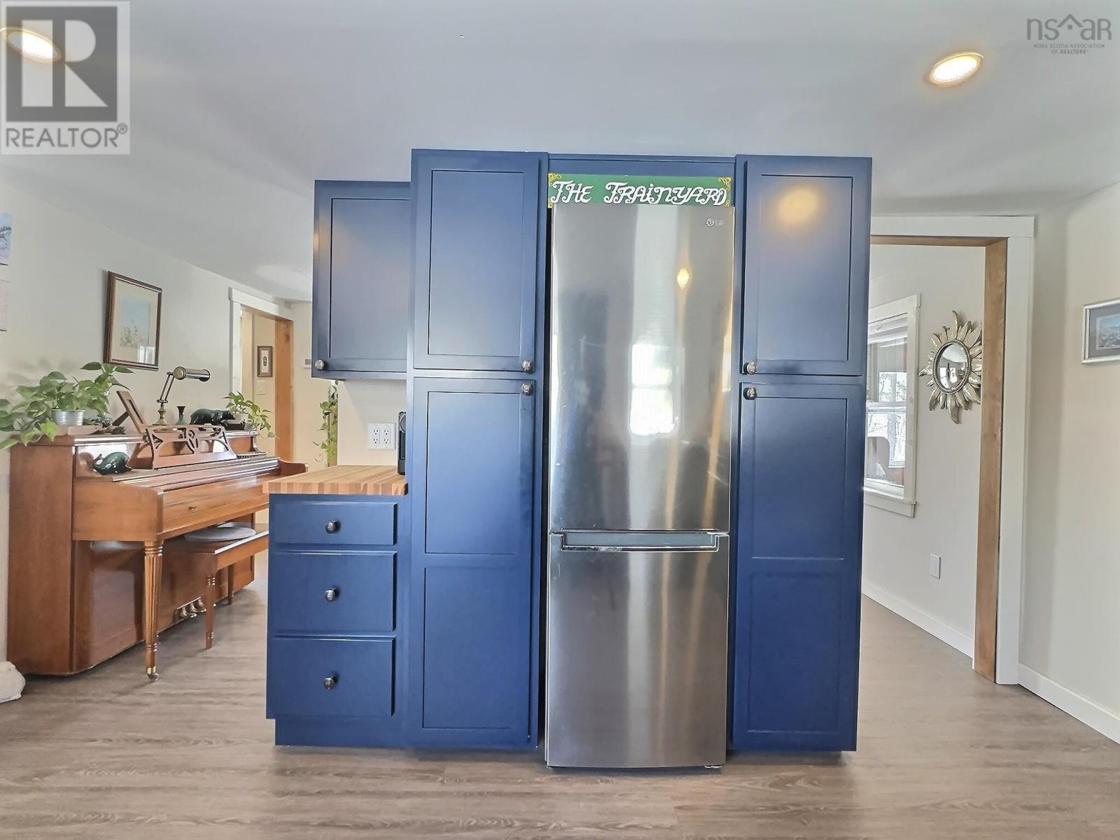 Property 1 of 21 of 556 Valley Road