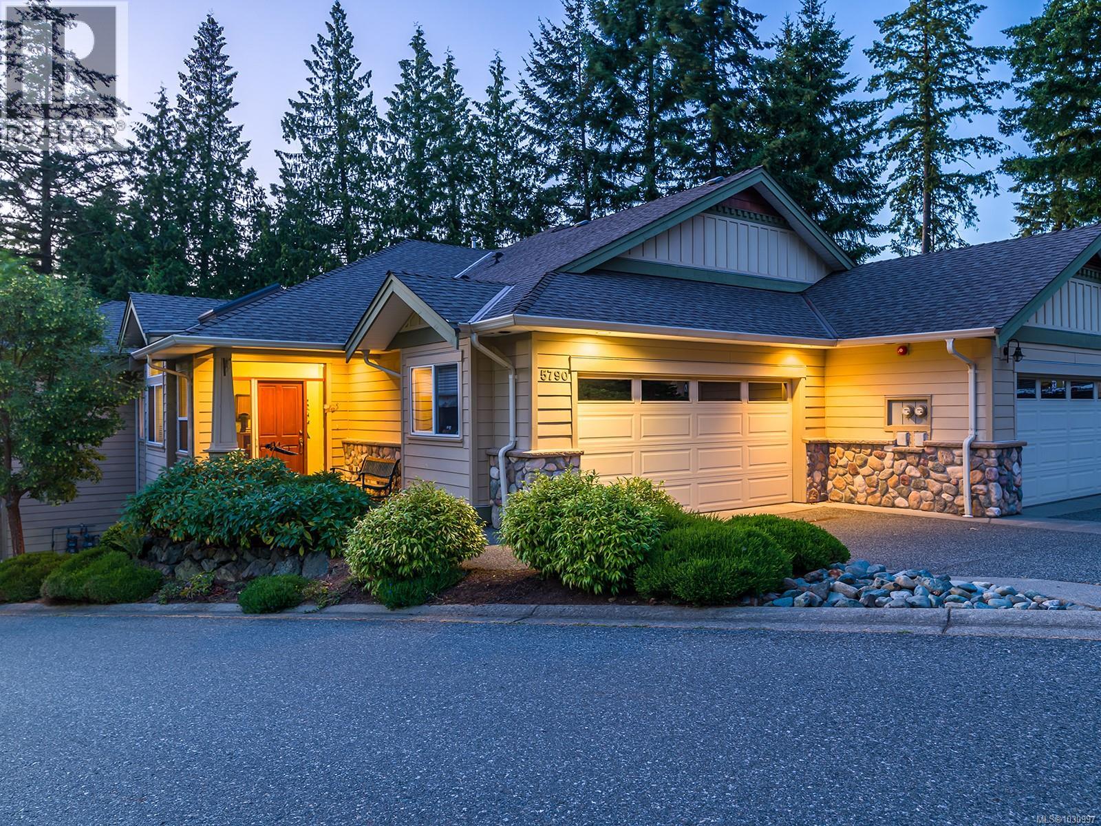 5790 Garnet Pl, Nanaimo