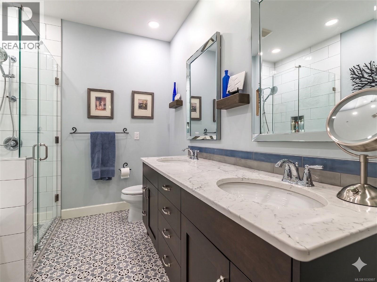 5790 Garnet Pl, Nanaimo