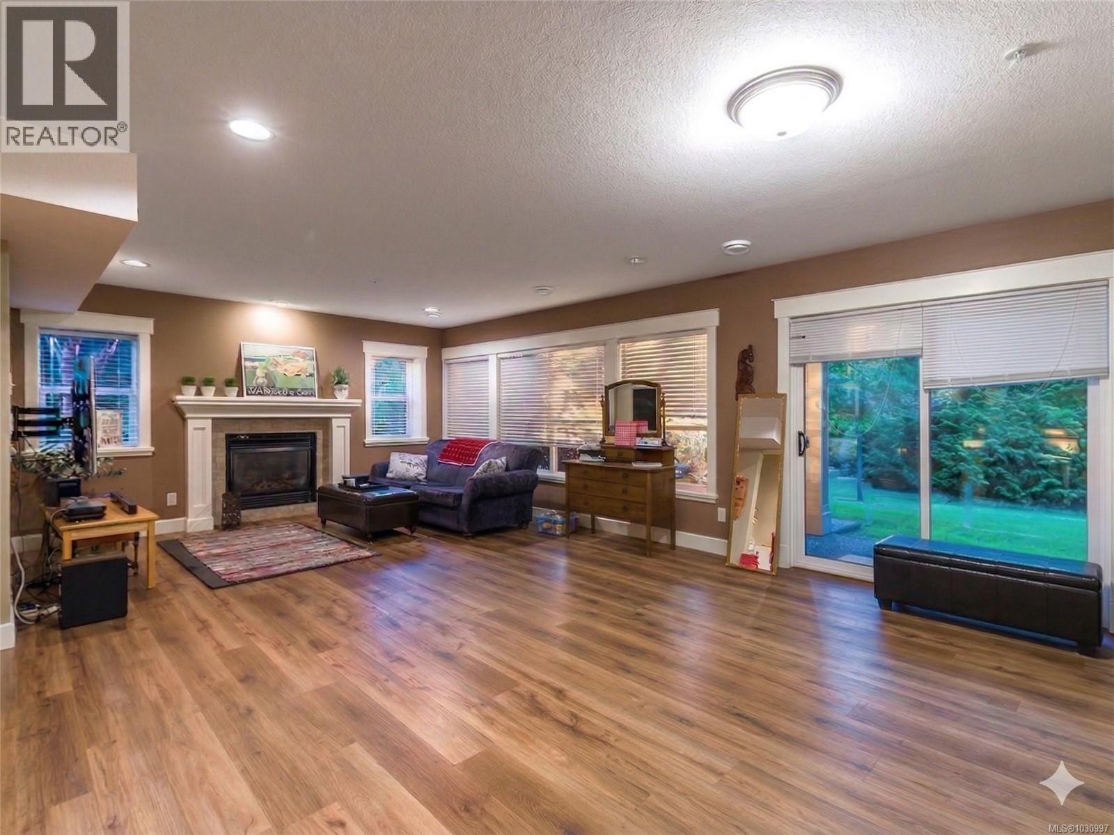 5790 Garnet Pl, Nanaimo